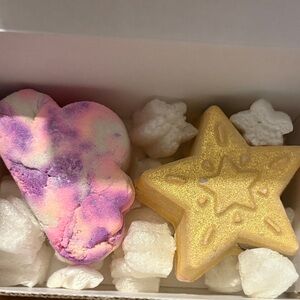 Lush Pink and Gold Bath Soak Set